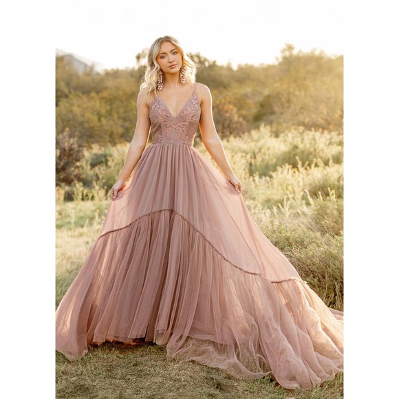 Joyfolie Dresses & Skirts - Mia Joy Joyfolie Mckenna Impact Maxi Dress Rose Taupe Wedding Dress XS
